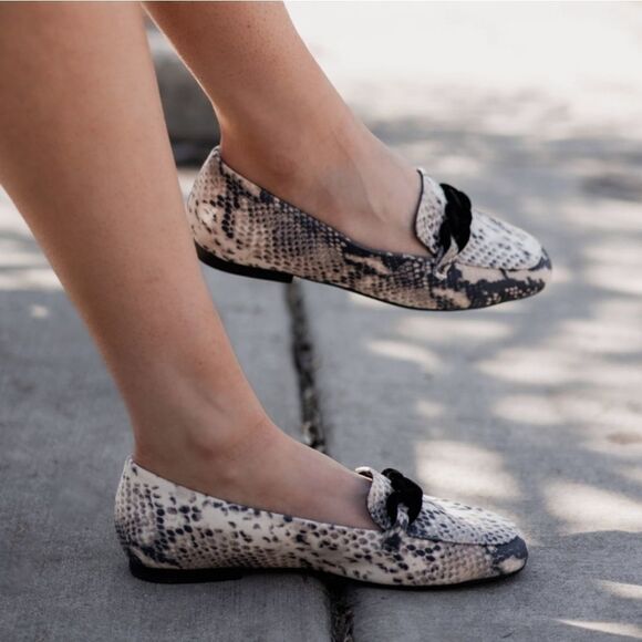 JUSTFAB SNAKE PRINT SLIP-ON POINTED TOE WOMEN'S LOAFER - Picture 1 of 16